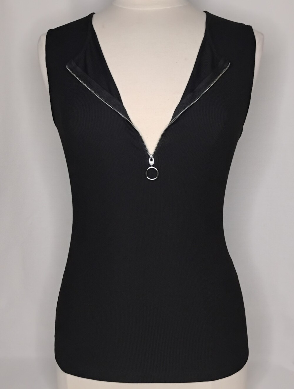Women's Medium Thanth Black Half Zip V-Neck Tank Top Slim Fit Minimalist Goth M